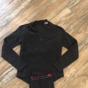 Hot Chilis women’s size S black fleece layer top and bottoms.   Very warm!!